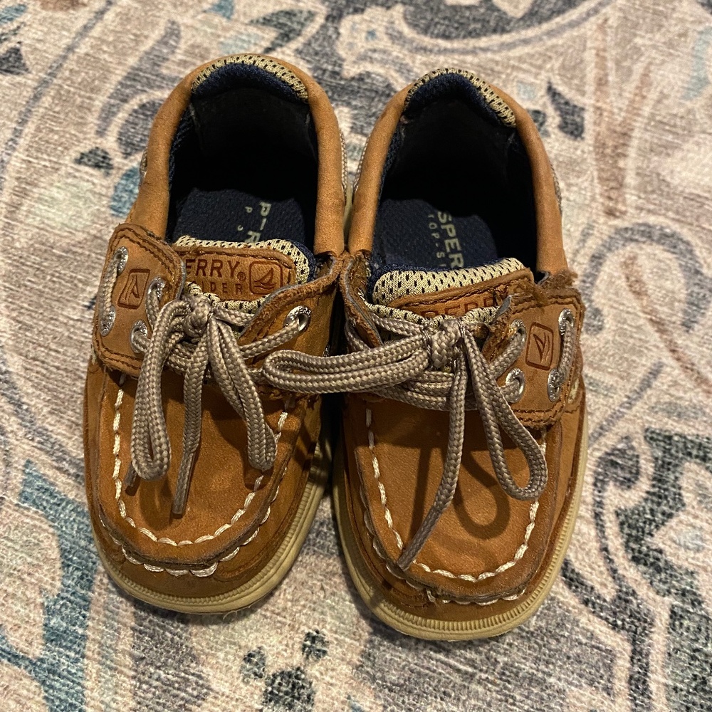 Kids Sperry boat shoes